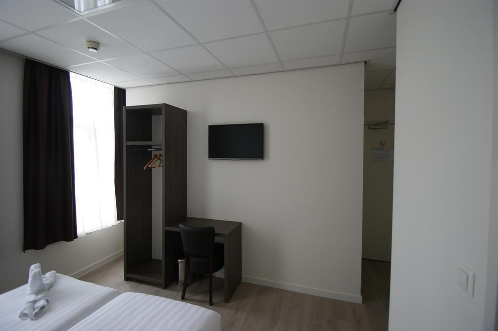 Hotel De Keizerskroon Amsterdam-Schiphol-Halfweg Esterno foto