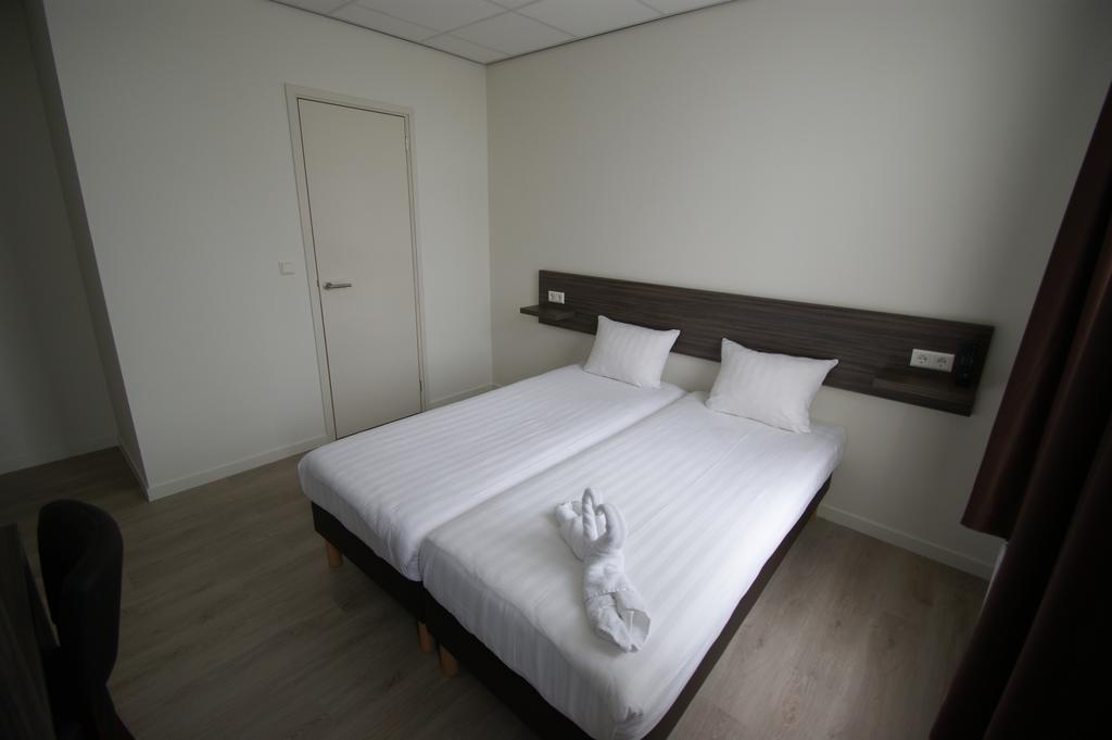 Hotel De Keizerskroon Amsterdam-Schiphol-Halfweg Esterno foto